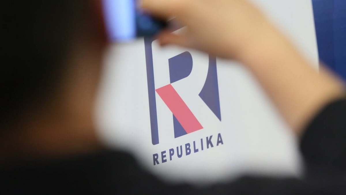 Lawina wsparcia dla Telewizji Republika: setki tysięcy apeli do KRRiT