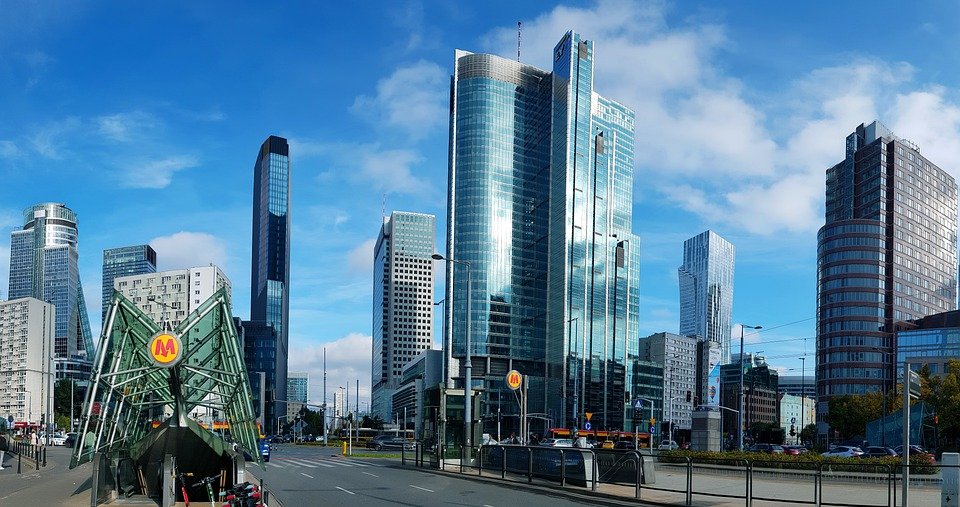 Cyfrowa usługa Warszawy z prestiżowym wyróżnieniem

