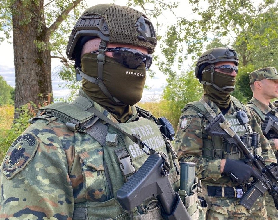 MSWiA planuje podwyżki i dodatki dla nowych funkcjonariuszy policji, SOP, straży pożarnej i straży granicznej