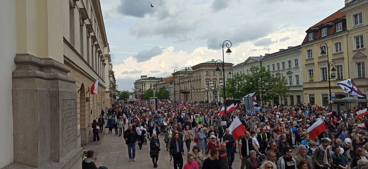 Przez Warszawę przeszedł Narodowy Marsz Życia [GALERIA]