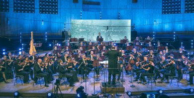 Koncert symfoniczny pianisty Jakuba Kuszlika i Orkiestry Polskiej Opery Kameralnej w Warszawie