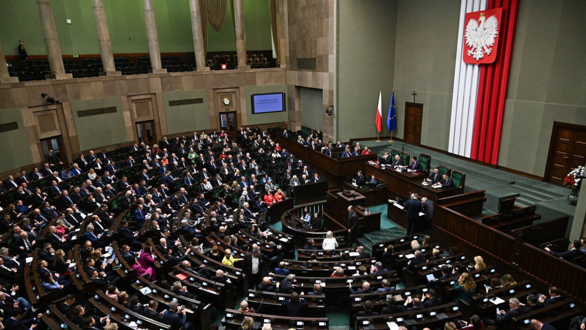 Jak wyglądałby Sejm po niedzielnych wyborach?