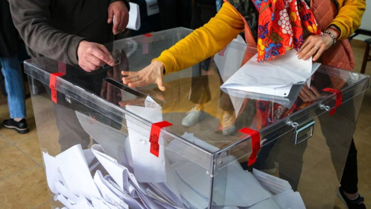 W Warszawie komisje obwodowe wprowadziły już ok. 90 proc. protokołów