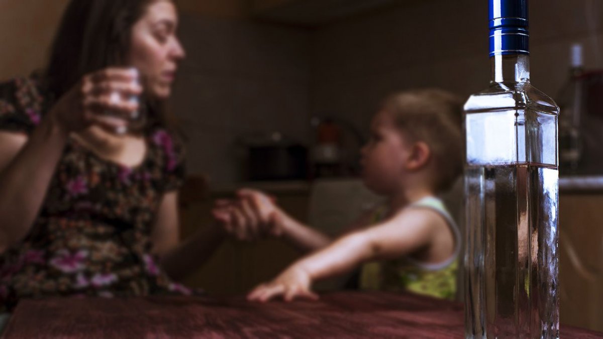 Pijana 27-latka przewoziła dzieci i spowodowała kolizję. Uciekała z miejsca wypadku