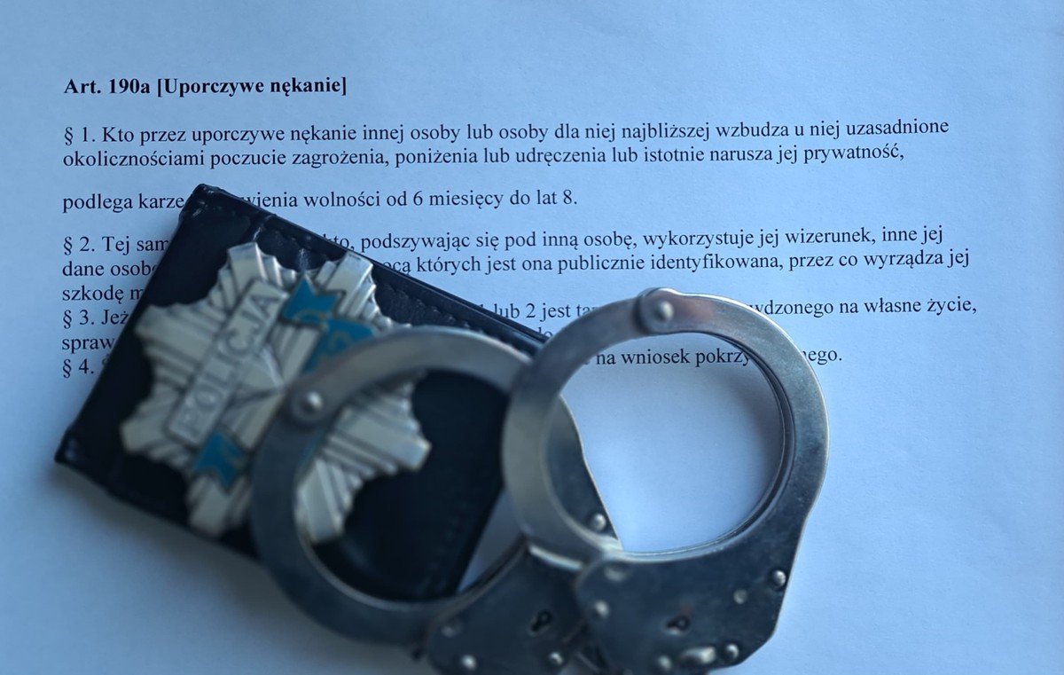 Nękanie sąsiadów nie popłaca. Stalker z Ciechanowa objęty policyjnym dozorem