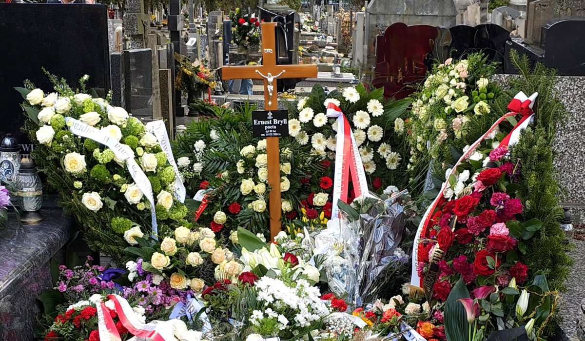 Śp. Ernest Bryll spoczął na warszawskim Służewie