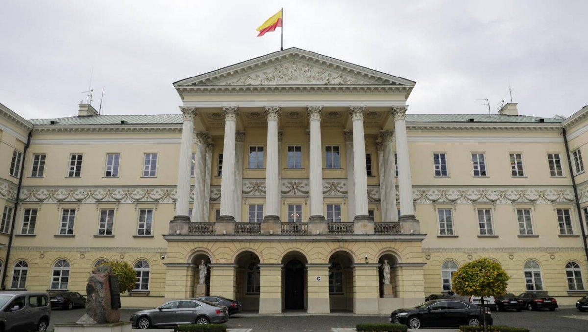 Urzędy miejskie w Warszawie będą pracowały dłużej?
