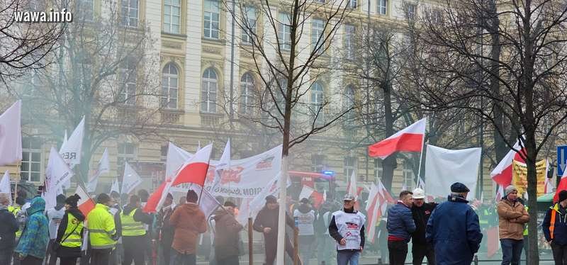 Rolnicy protestują [WIDEO]