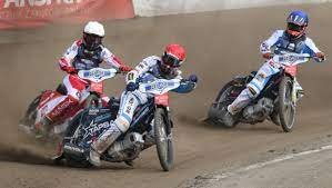 Nowy klub sportowy w Warszawie? Finanse to nie problem 