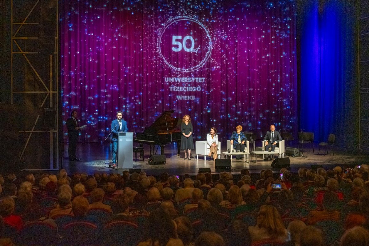 Uniwersytet Trzeciego Wieku od 50 lat w Warszawie
