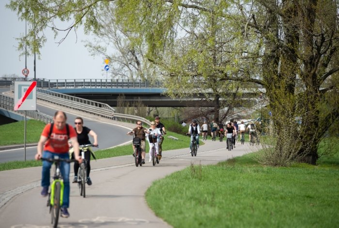 Są pieniądze na ostatnie etapy rowerowej Trasy Łazienkowskiej