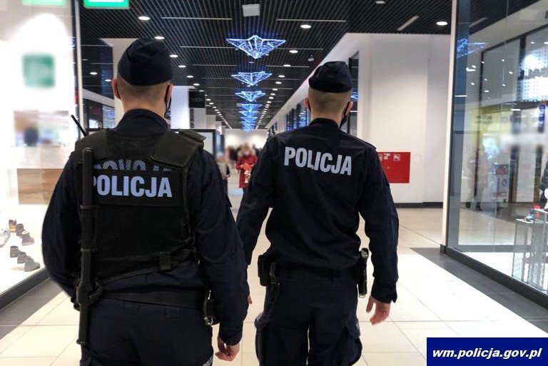 W Warszawie jest około 1,6 tys. wakatów w policji, poprawia się sytuacja w straży miejskiej