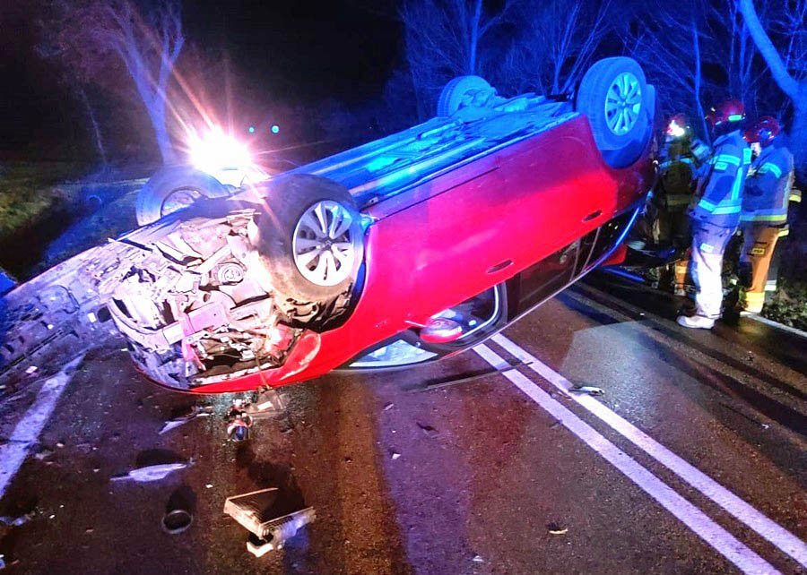 Chciał uniknąć zderzenia z sarną. Skończyło się bardzo groźnie