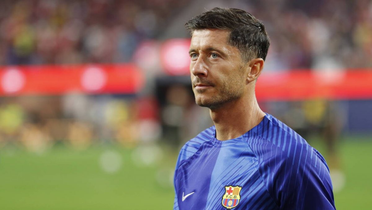 Piłkarska LM - Lewandowski i Kiwior walczą o ćwierćfinał
