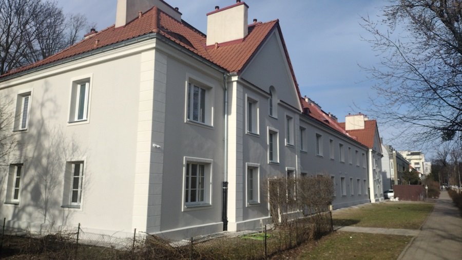 Przedwojenny dom na Bielanach odzyskał blask