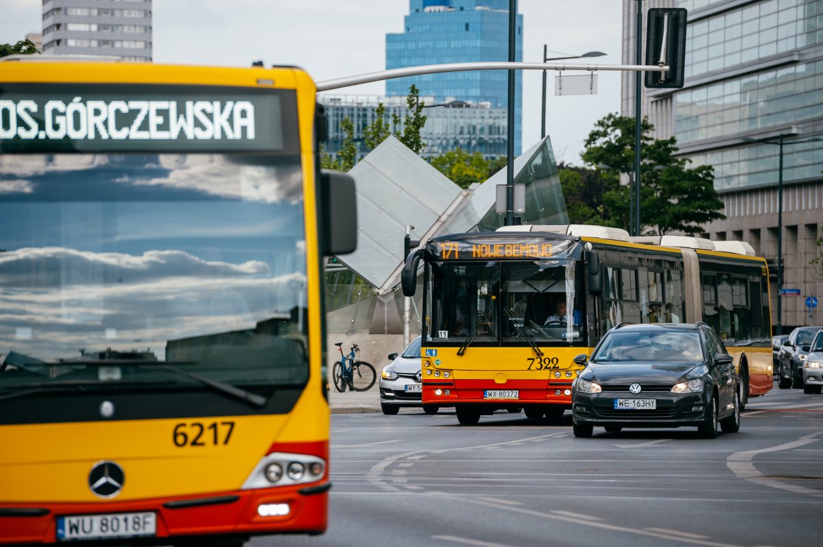 Nowoczesne sygnalizacje świetlne w Warszawie