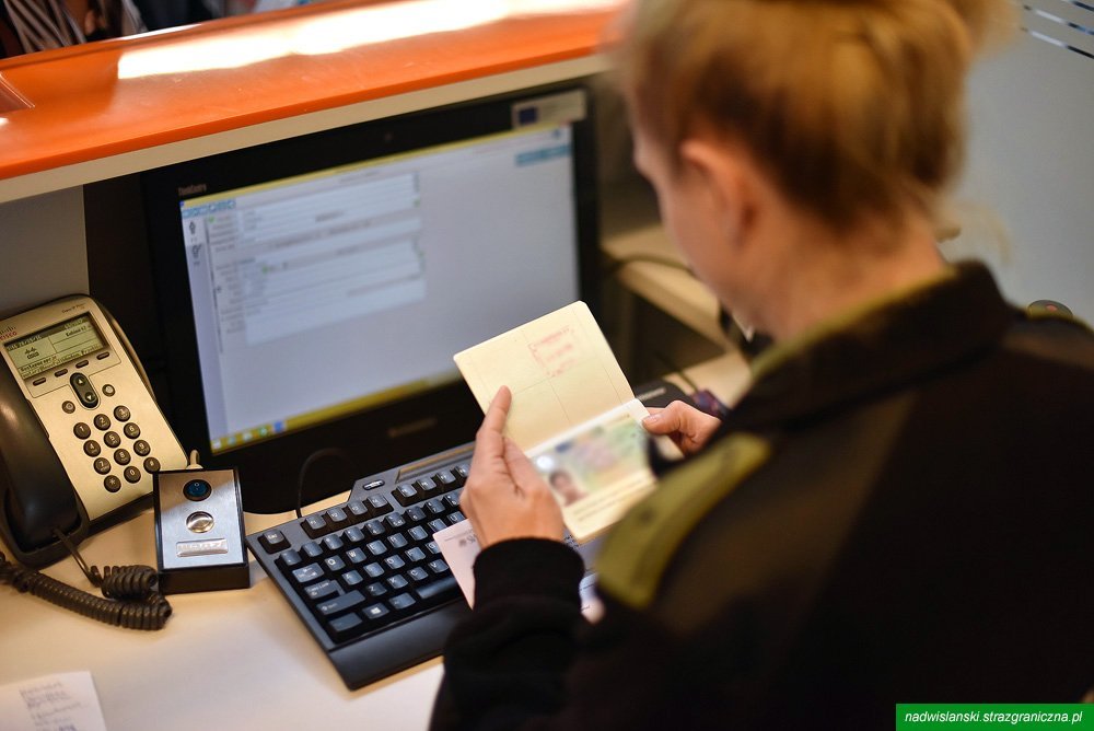Albańczyk poszukiwany za przestępstwa narkotykowe zatrzymany przed odlotem do Tirany