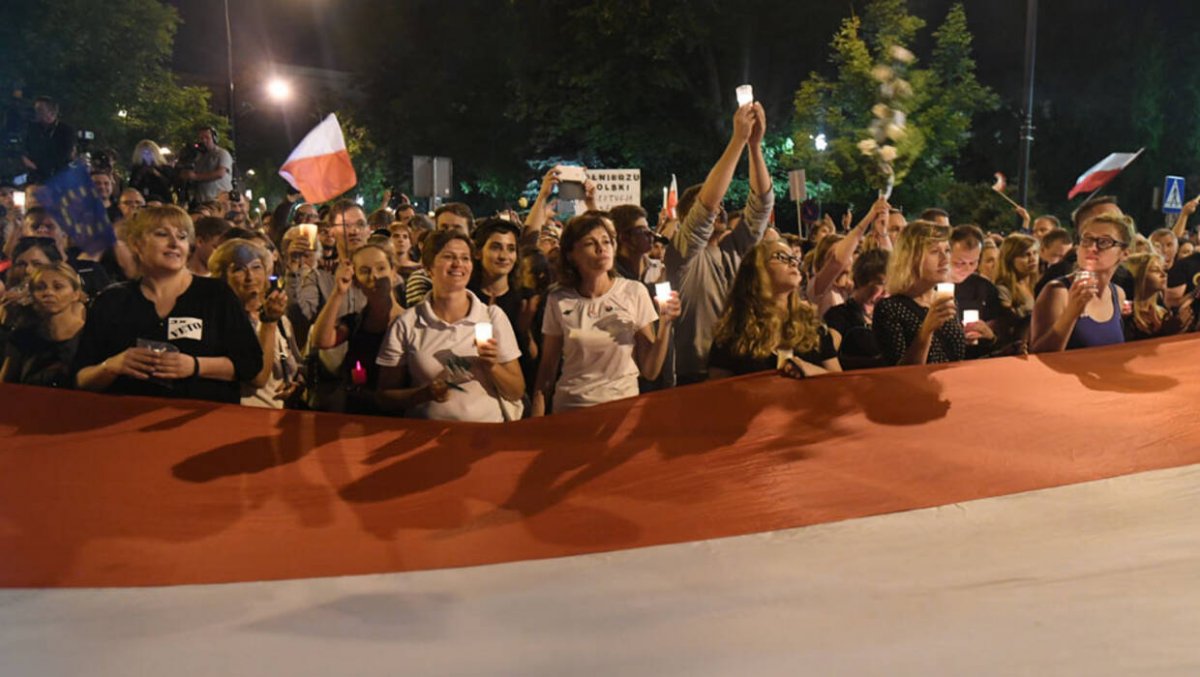 Naprawdę tego znowu chcemy? Młoda twarz protestów