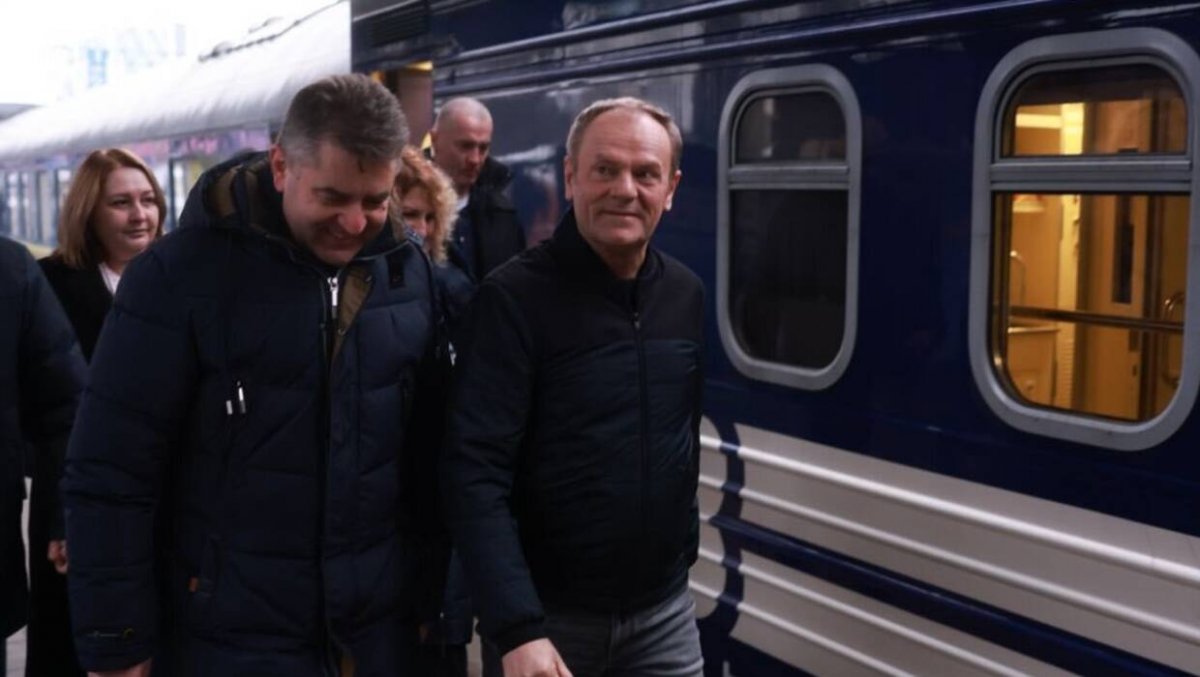 Wzajemne wsparcie w konfrontacji ze złem. Donald Tusk w Kijowie