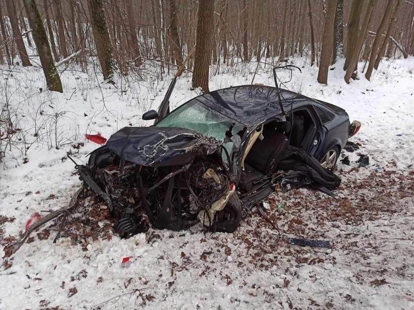 Tragedia w Jabłonnie. Czołowe zderzenie z ciężarówką 