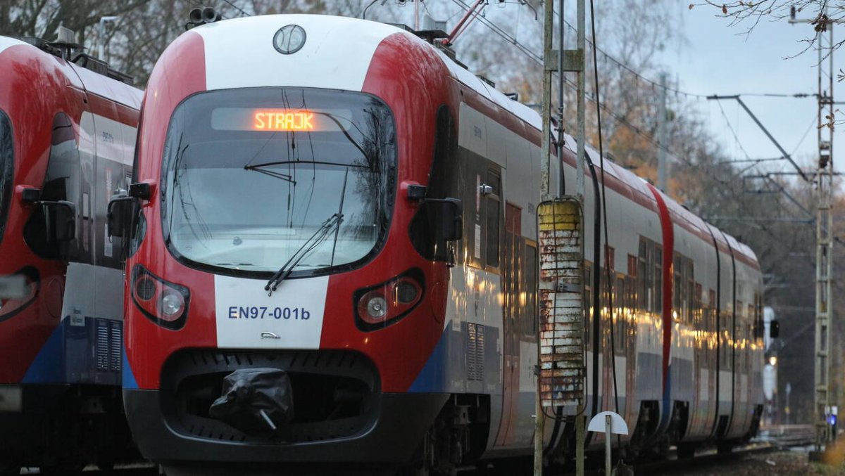 Chaos na kolei w Warszawie. Pasażerów czekają spore utrudnienia