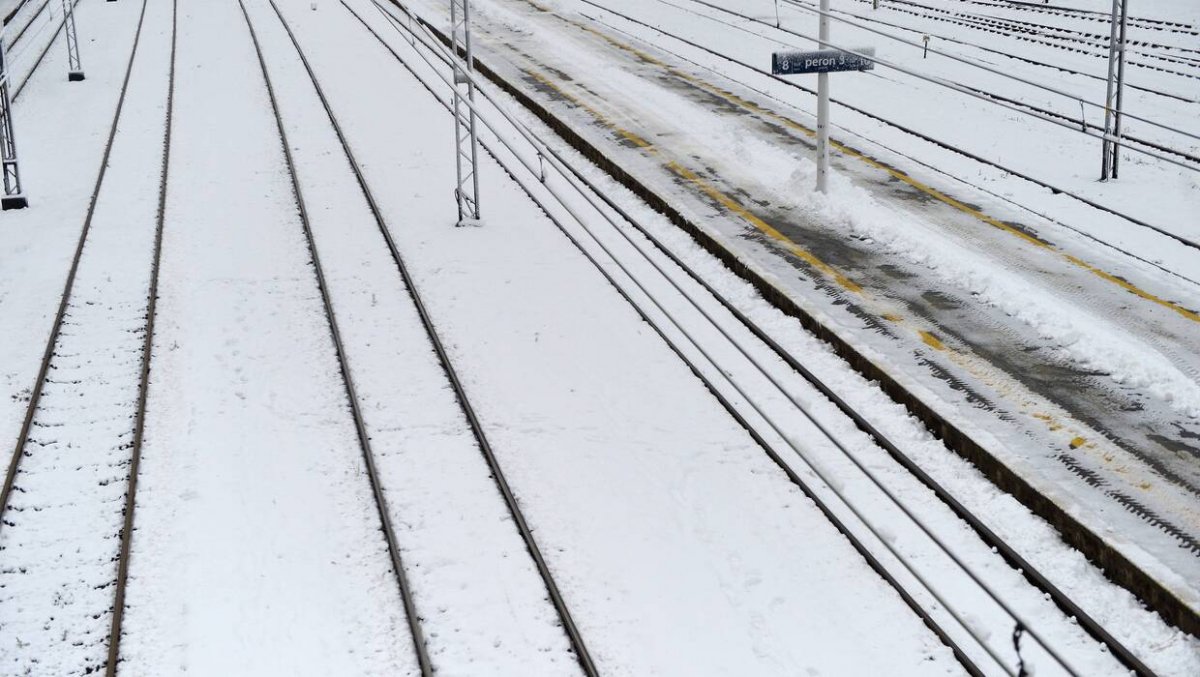 Na przejeździe kolejowym wjechał wprost pod szynobus. Trafił do szpitala