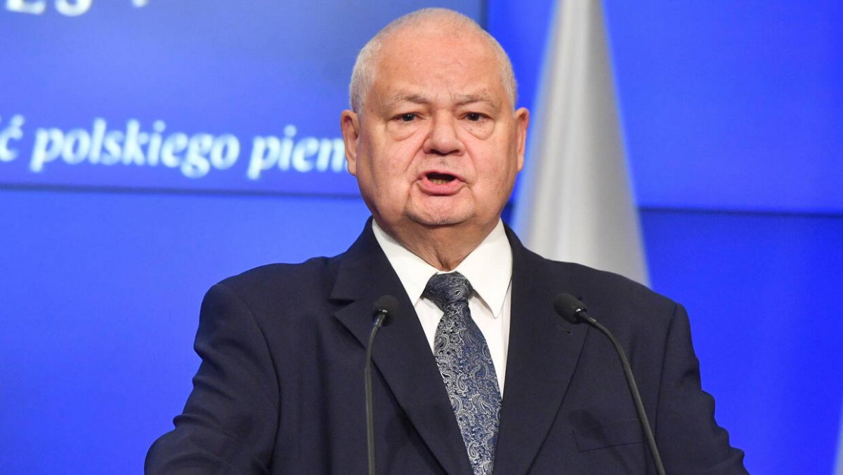 Przepisy dotyczące procedury postawienia prezesa NBP przed Trybunałem Stanu są niezgodne z konstytucją