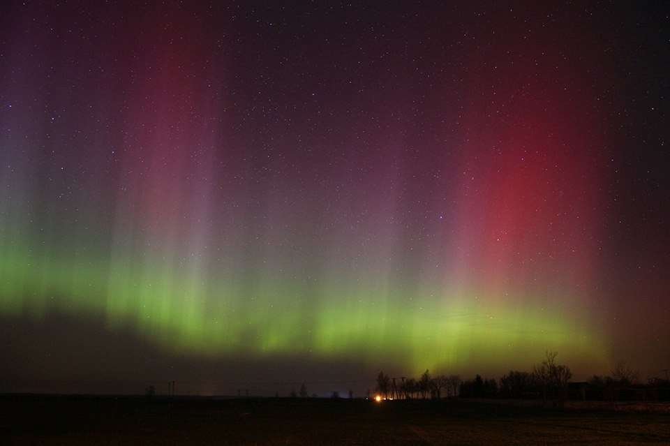 Teleskop Webba zaobserwował oznaki zorzy polarnej na brązowym karle
