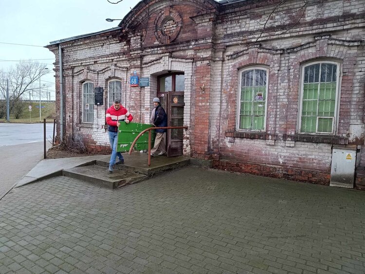 Drzwi z dawnego trybunału wojennego trafiły do muzeum. Oponuje konserwator