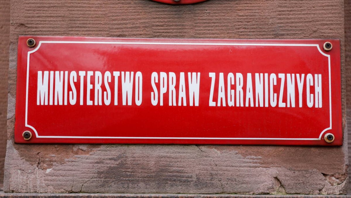 Planowane wydatki MSZ w 2024 r. - ponad 3,2 mld zł, w tym 99 mln zł na podwyżki dla pracowników
