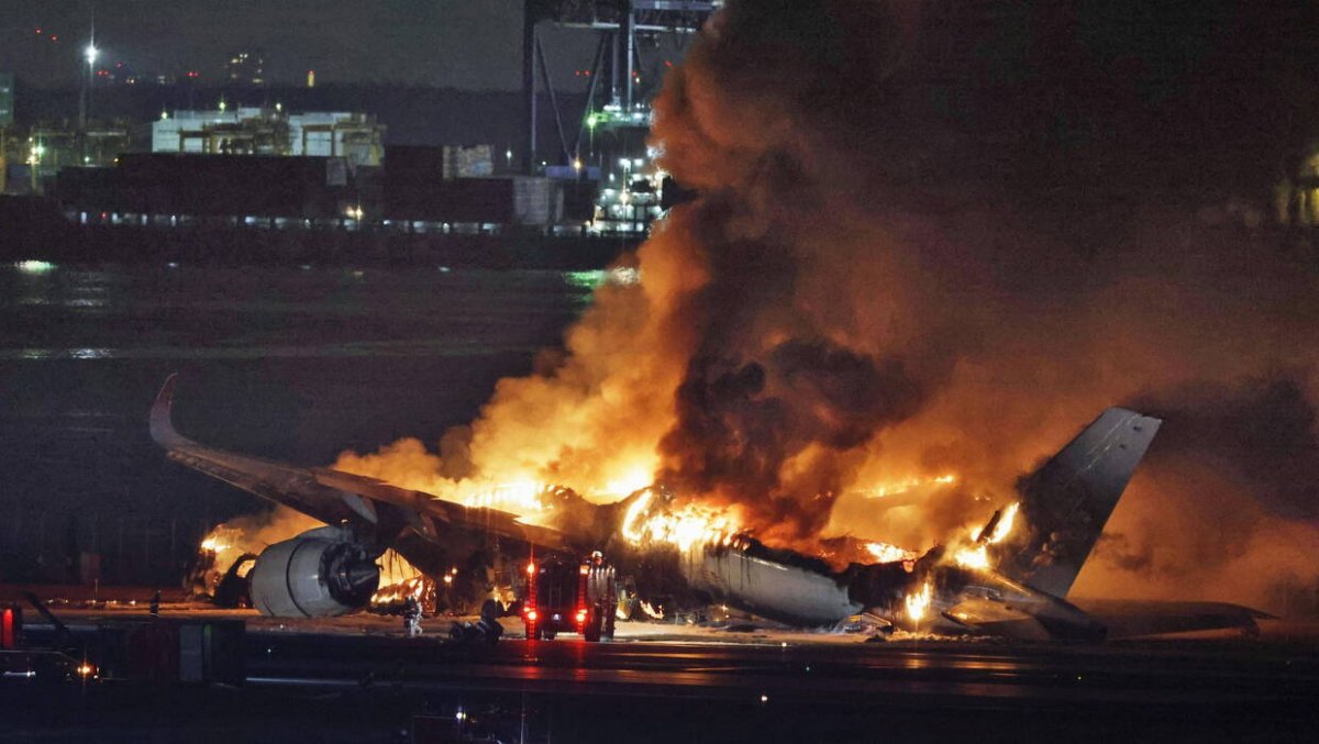 Tragedia na lotnisku w Japonii. Pożar samolotu w Tokio