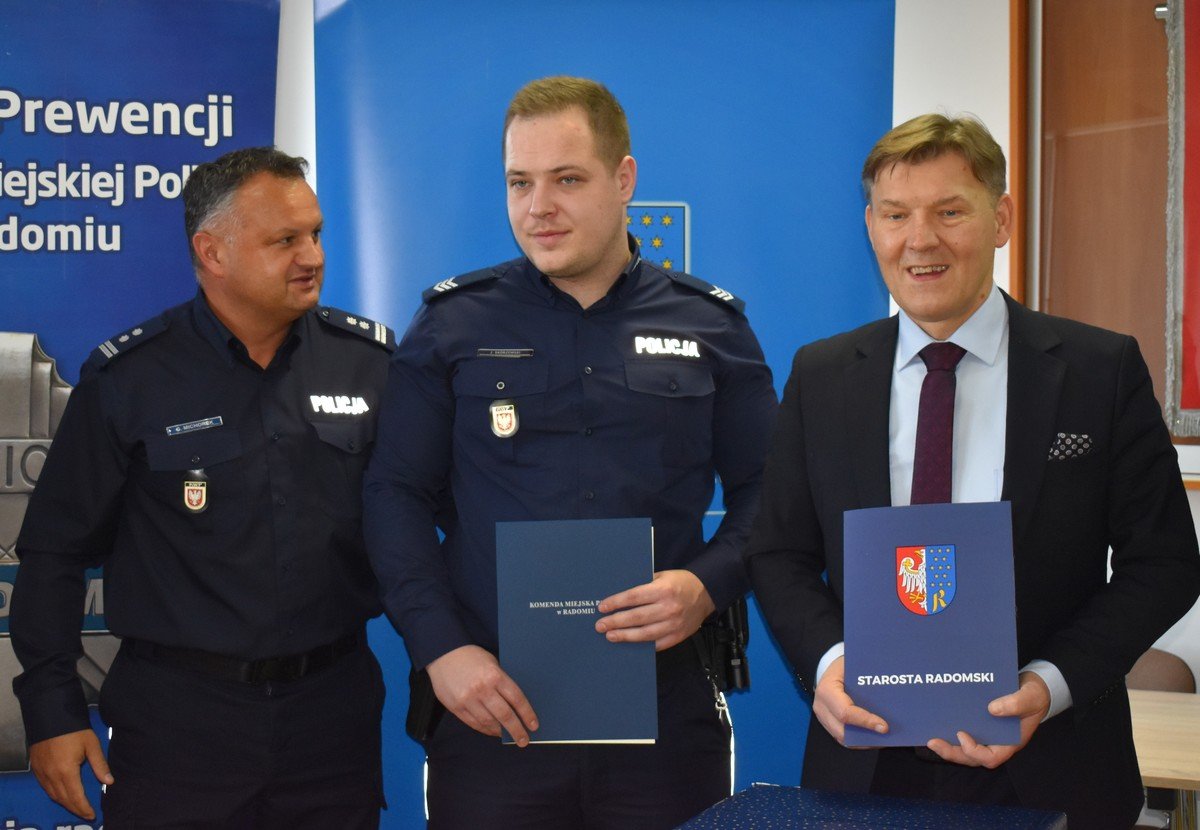 Znacie go? To najlepszy dzielnicowy z powiatu radomskiego