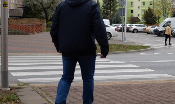 Widzisz seniora na drodze - zwolnij i zachowaj szczególną ostrożność 