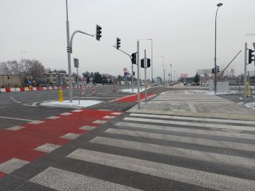 Skorzystają pasażerowie, piesi i rowerzyści. Nowa ulica i buspas na Białołęce
