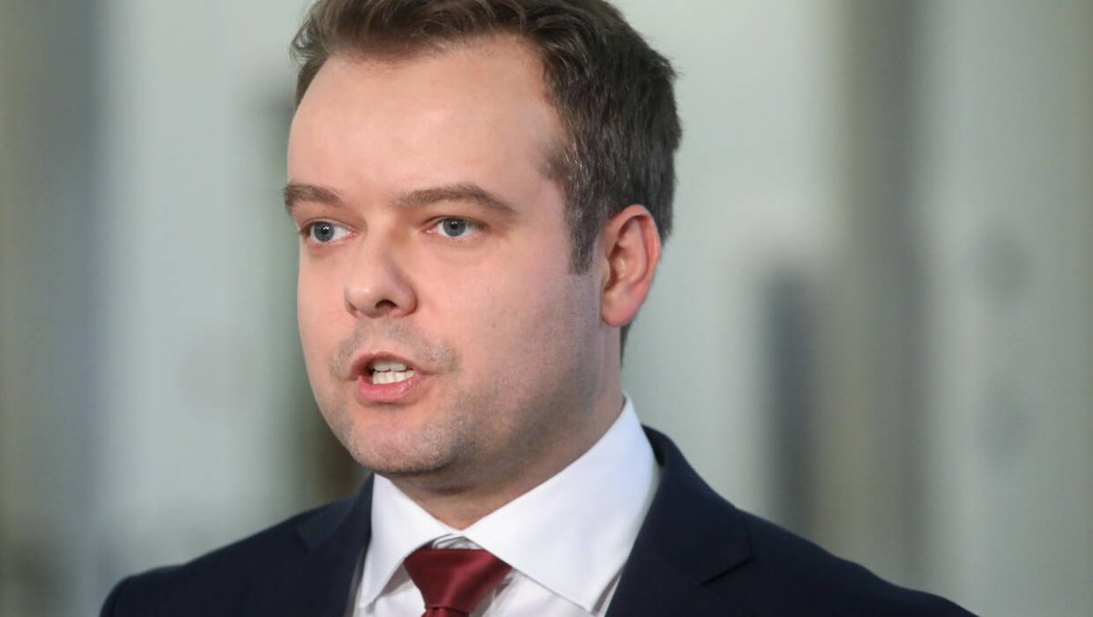 PiS skrzykuje się na Woronicza