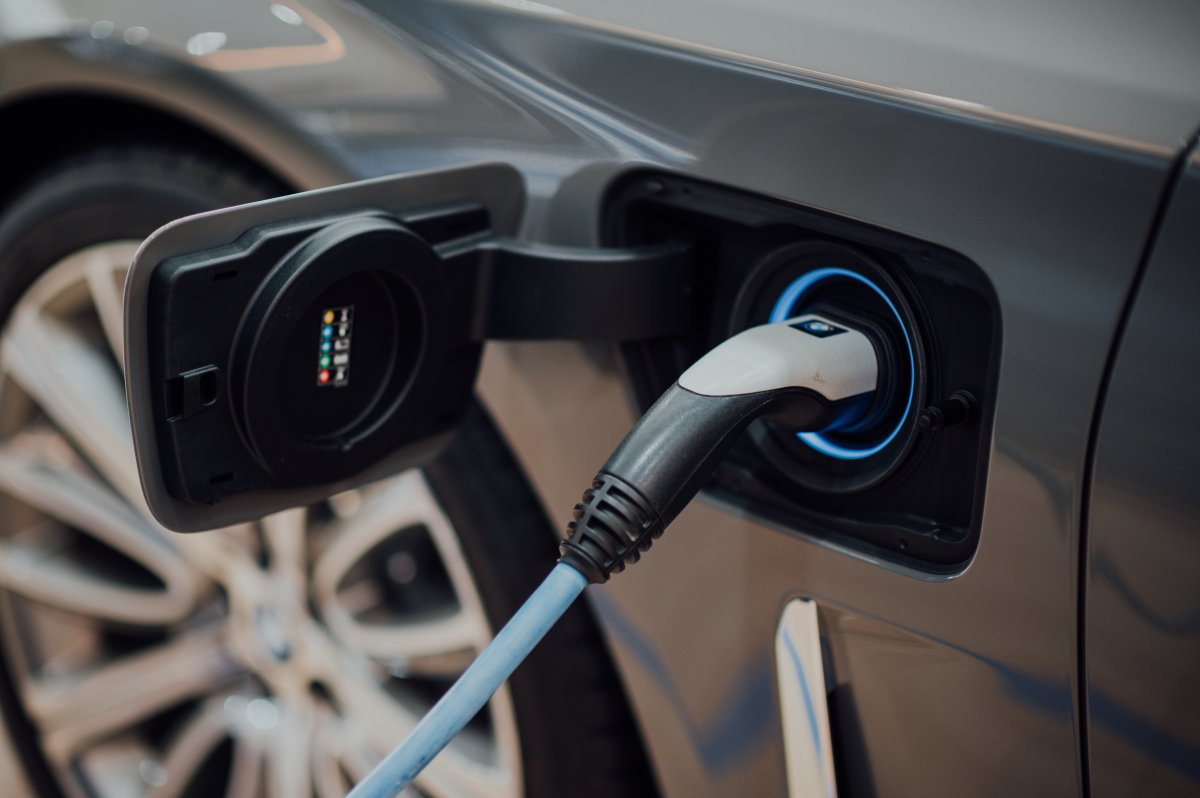 Liczba aut elektrycznych zarejestrowanych w Polsce wzrosła o 54 proc.
