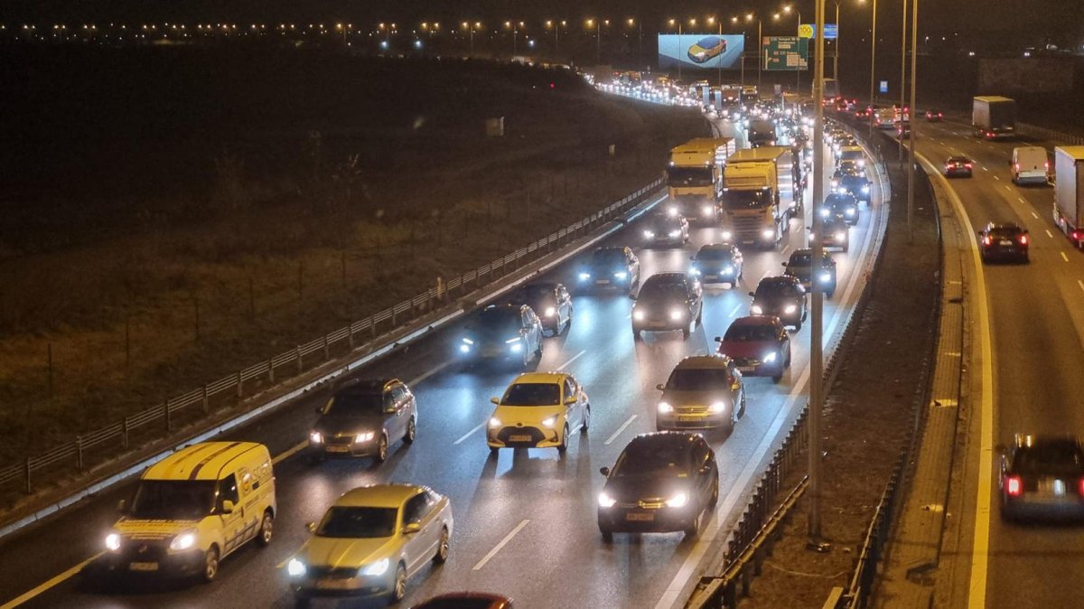 Dziewięciokilometrowy korek utworzył się między lotniskiem a Aleją Krakowską