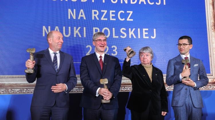 Czworo laureatów odebrało Nagrody Fundacji na rzecz Nauki Polskiej 2023