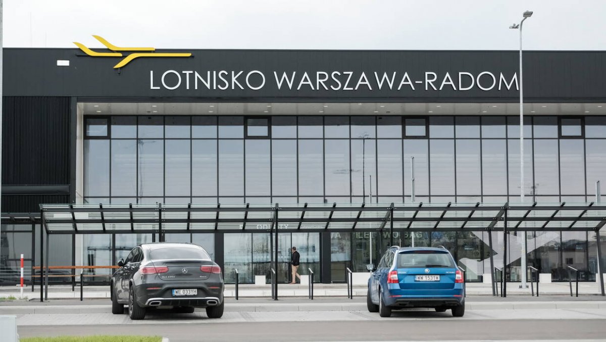 Ilu pasażerów skorzystało z lotniska Warszawa-Radom?