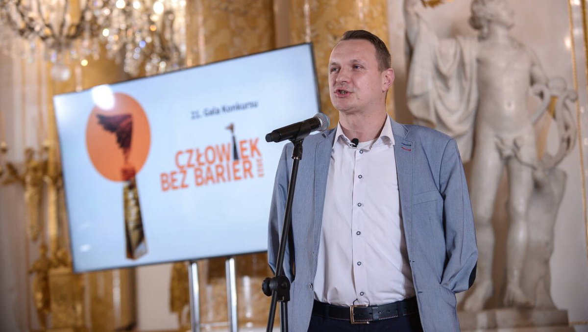 Przemysław Wieczorek, pedagog, terapeuta i sportowiec bez rąk 