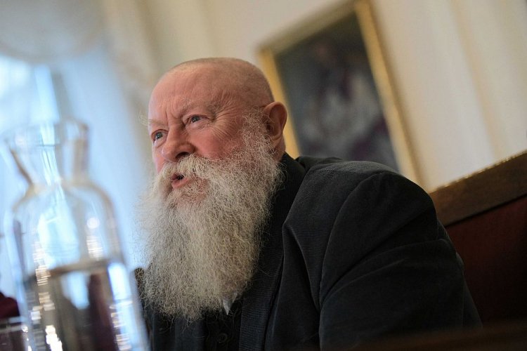 Prof. Bralczyk odbierając tytuł Honorowego Obywatela Ciechanowa: ja u siebie czuję się tutaj