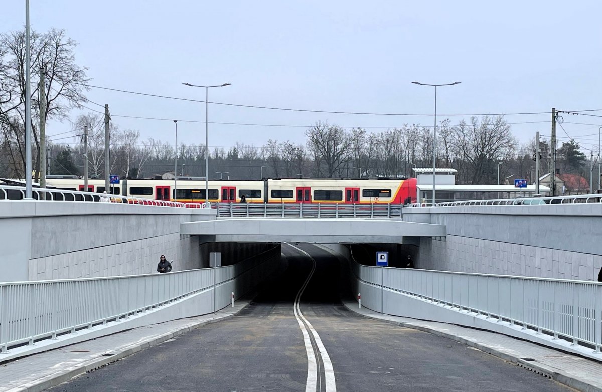 Tunel pod torami w Sulejówku już otwarty, umowa na drugi podpisana