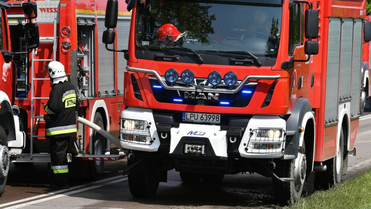 Na dk7 spłonął autobus, którym podróżowali żołnierze