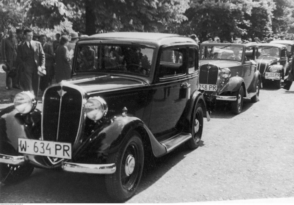 W listopadzie 1918 r. Wojsko Polskie używało samochodów ponad 120 marek i motocykli 60 producentów