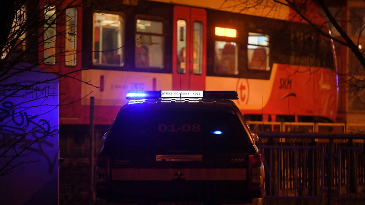 Powrót do regularnego kursowania SKM i KM po wypadku na stacji Śródmieście