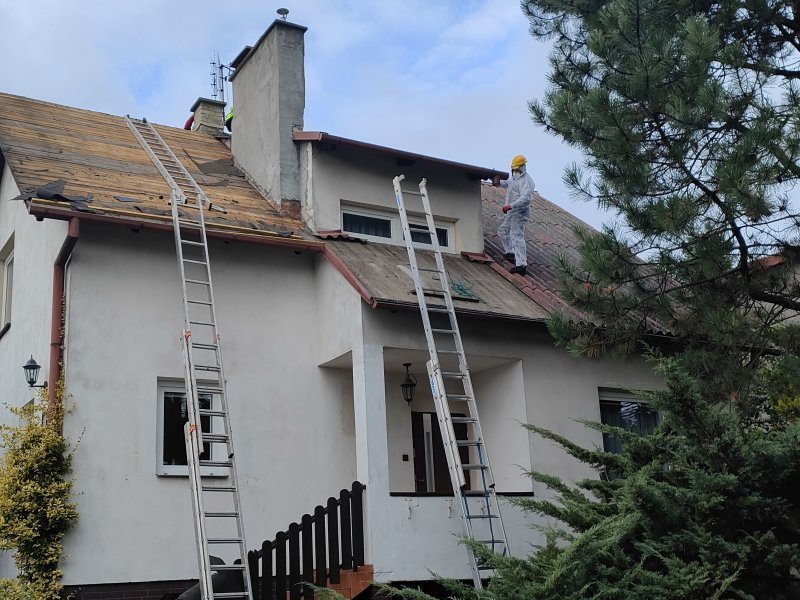 W Ciechanowie usunięto ponad 86 ton wyrobów z azbestem 