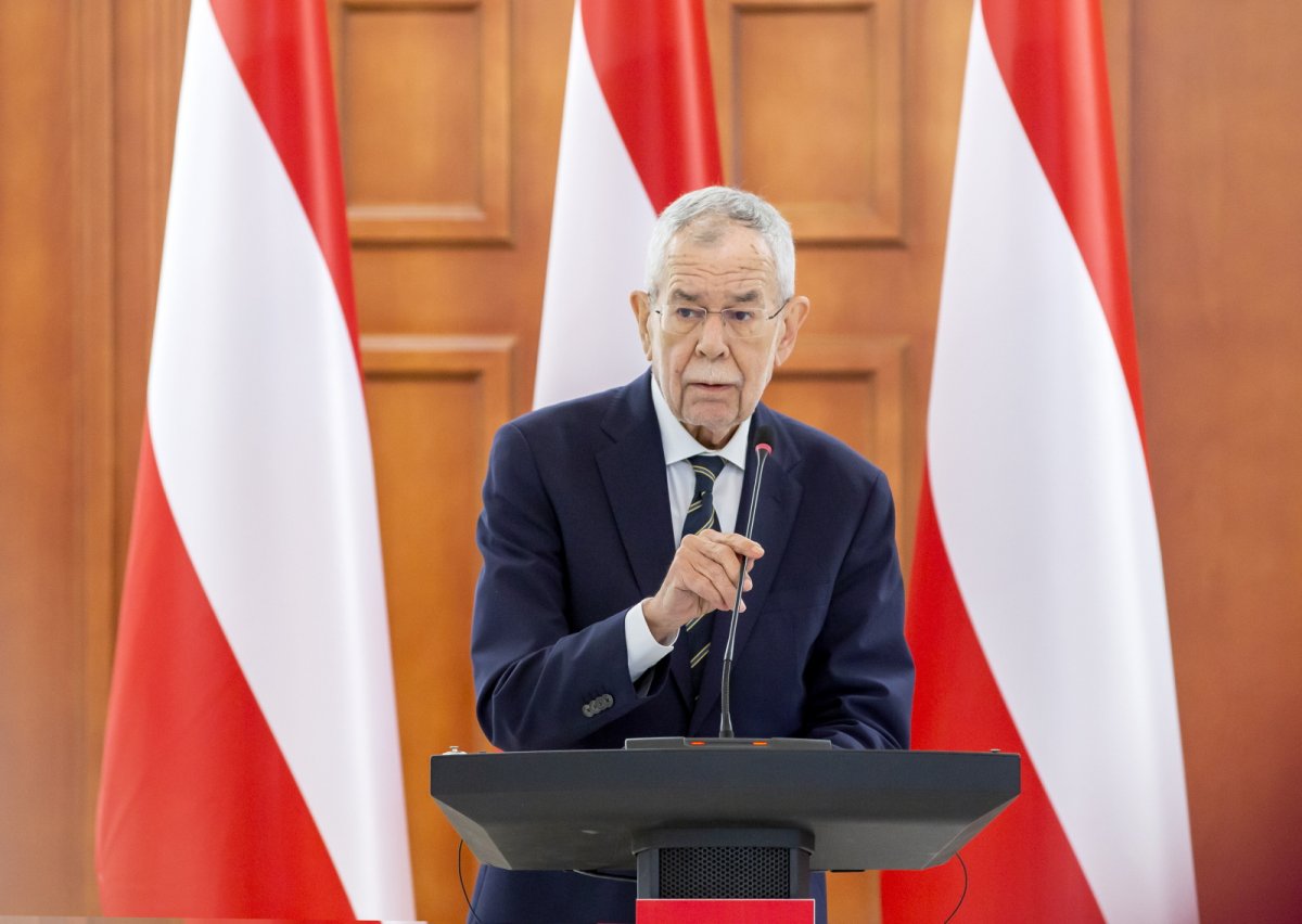 Po ugryzieniu przez psa prezydenta Mołdawii, austriacki prezydent zapewnia, że nie żywi urazy