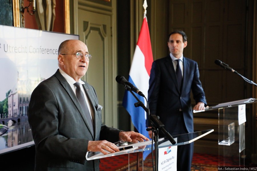 Minister SZ Rau w Paryżu: Polacy są wśród zakładników przetrzymywanych przez Hamas w Strefie Gazy.