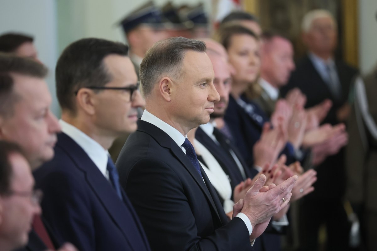Prezydent przekazał oficjalne dokumenty powołania marszałkom seniorom Senatu i Sejmu