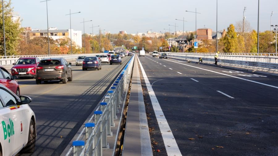 Otwarcie dla kierowców drugiego wiaduktu na Trasie Łazienkowskiej w okolicy Agrykoli